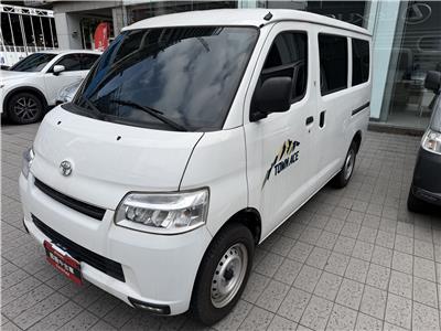 TOWN ACE VAN 5人
