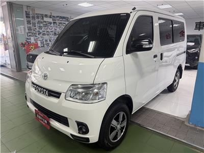 TOWN ACE VAN 5人