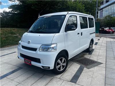 TOWN ACE VAN 5人