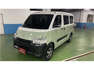 TOWN ACE VAN 5人