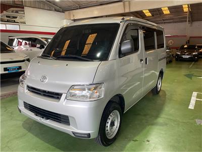 TOWN ACE VAN 5人
