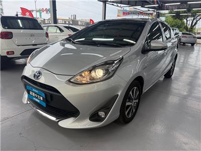 PRIUS C 1.5