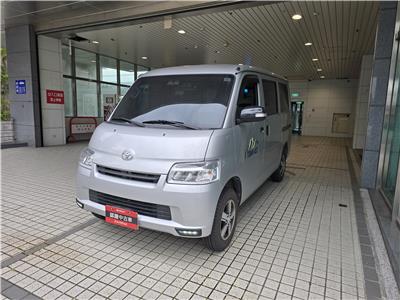 TOWN ACE VAN 5人