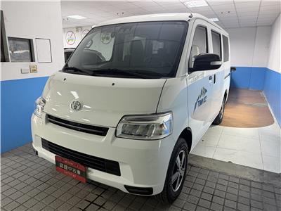 TOWN ACE VAN 5人