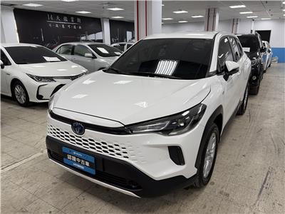 CROSS 1.8 HV