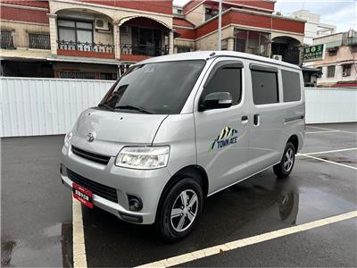 TOWN ACE VAN 5人