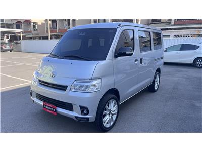 TOWN ACE VAN 5人