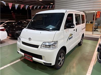 TOWN ACE VAN 5人