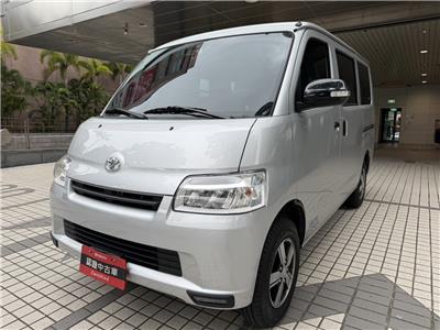 TOWN ACE VAN 5人