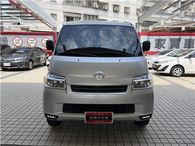 TOWN ACE VAN 5人