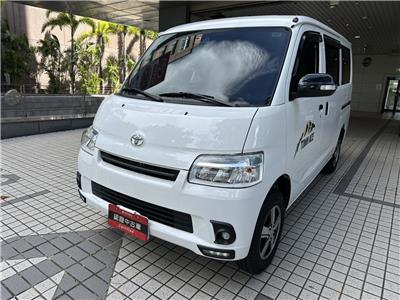 TOWN ACE VAN 5人