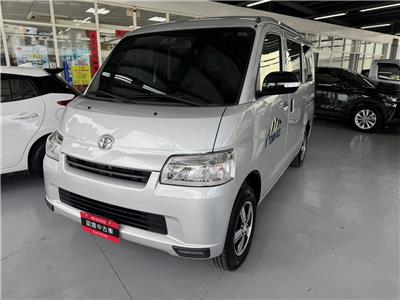 TOWN ACE VAN 5人