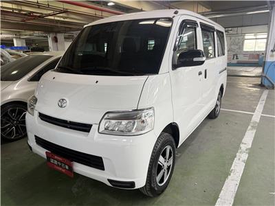 TOWN ACE VAN 5人