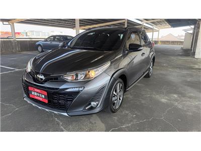 YARIS 1.5 CROSS