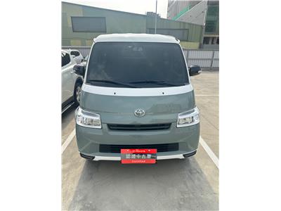 TOWN ACE VAN 5人
