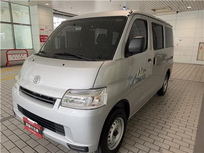 TOWN ACE VAN 5人