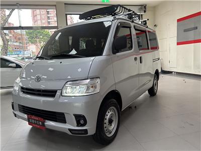 TOWN ACE VAN 5人