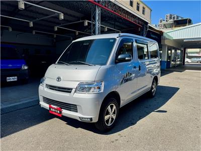 TOWN ACE VAN 5人