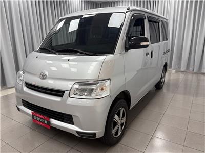 TOWN ACE VAN 5人